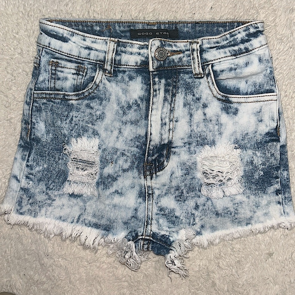 GOGO Star acid-wash denim shorts (sz 5jrs/ fits like 00)